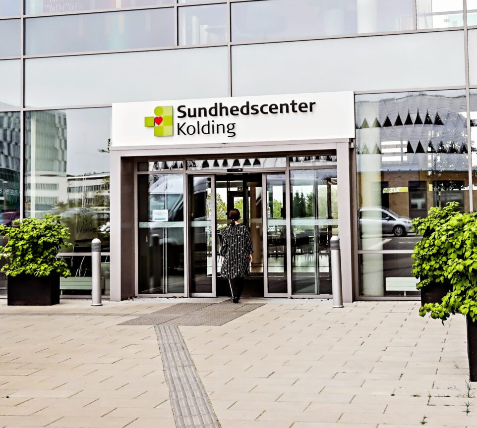 Indgangen til Sundhedscenter Kolding.